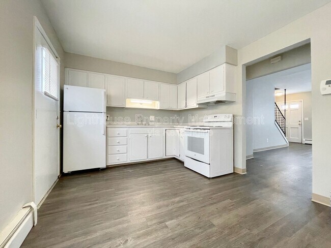 Building Photo - 2855 Taft Ave SW