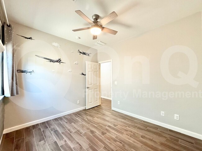 Building Photo - 4336 E Mesquite St