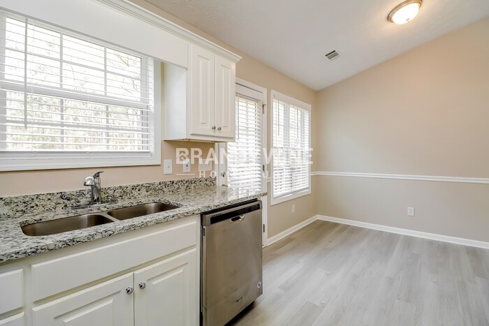 Building Photo - 35 Dews Trail