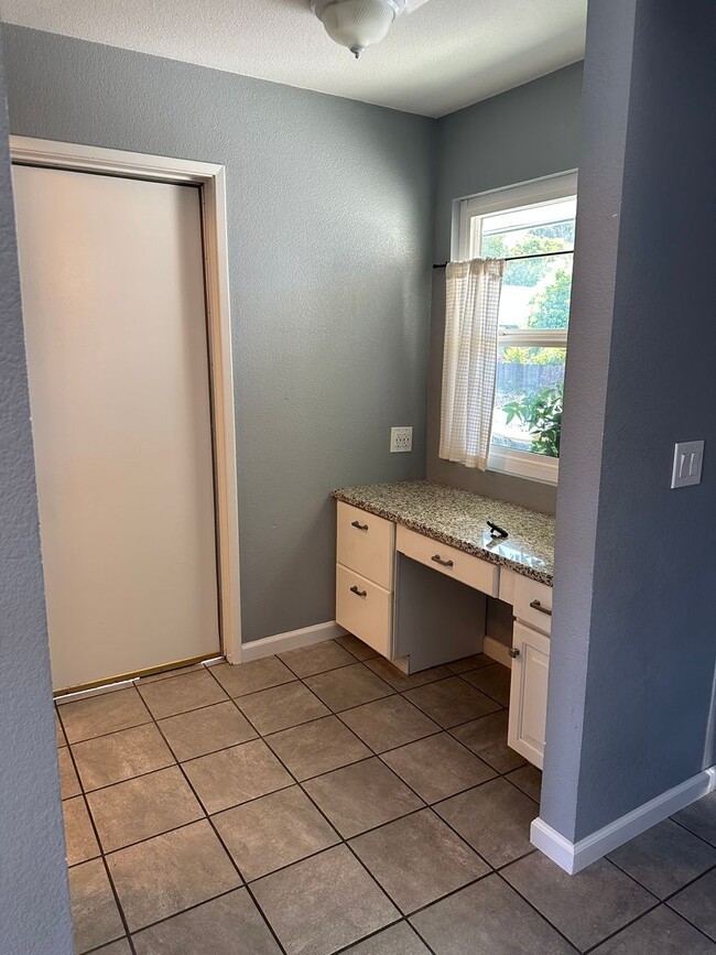Building Photo - Cozy 3-Bed, 2-Bath Home in Lincoln Manor
