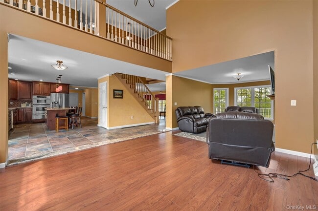 Building Photo - 67 Pine Lake Dr