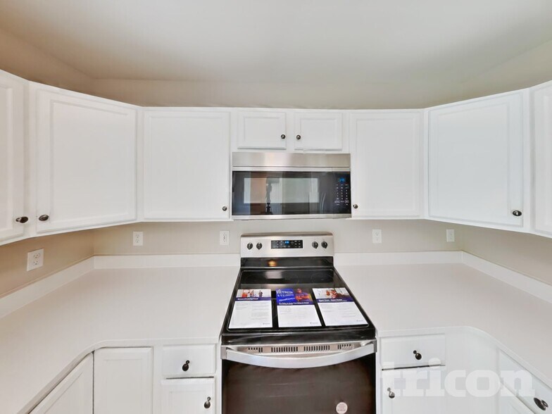 Building Photo - 1145 Langston Dr