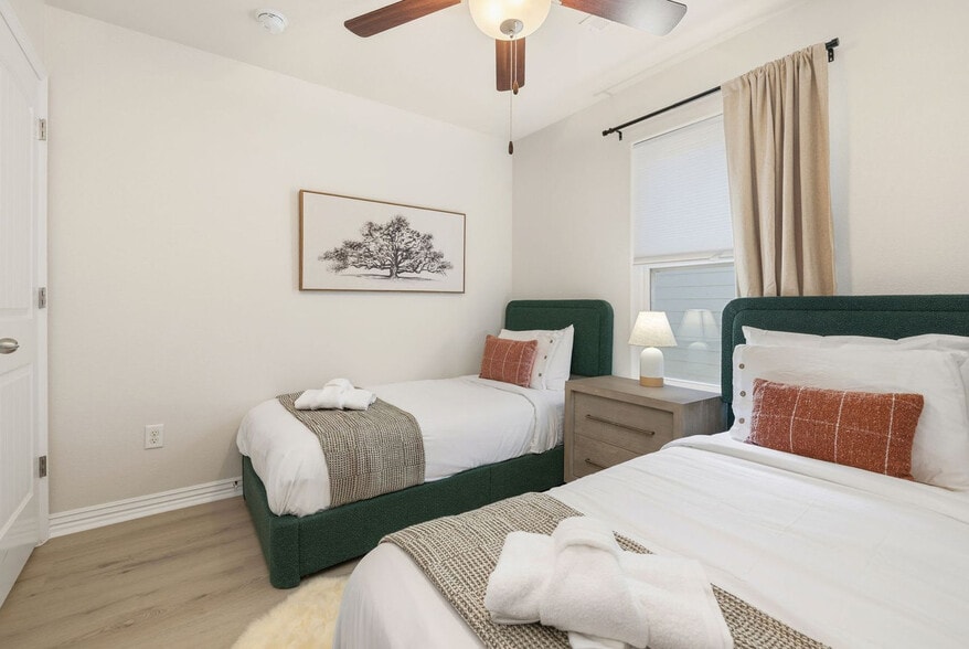 Building Photo - 3813 W Pawnee Rd