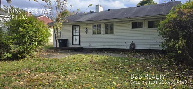 Building Photo - 1069 Fess Ave