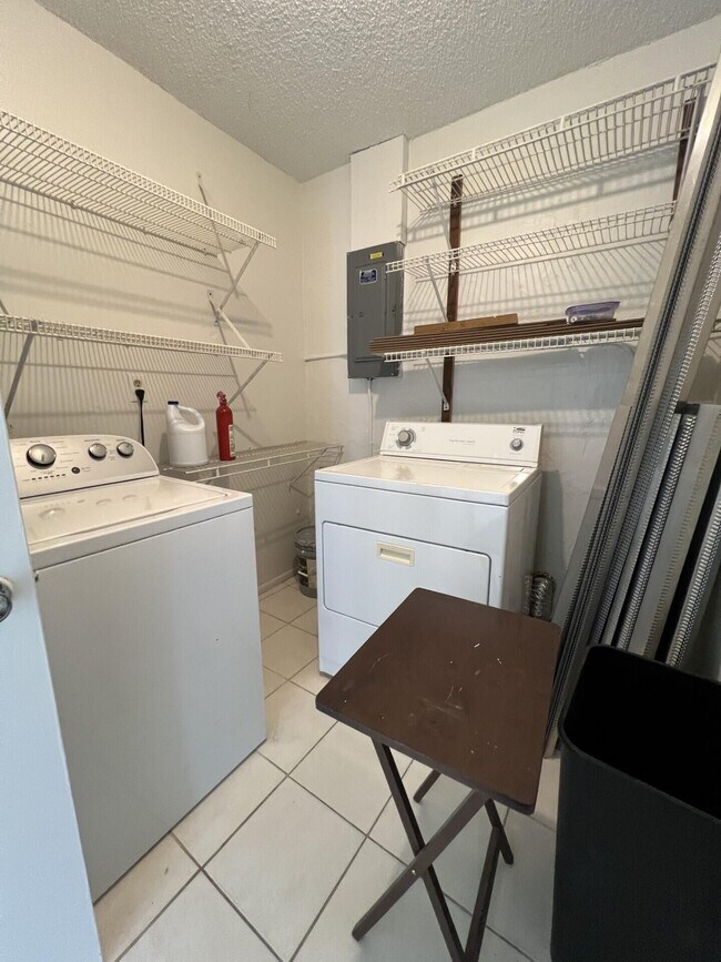 Building Photo - 2845 Duke Ln