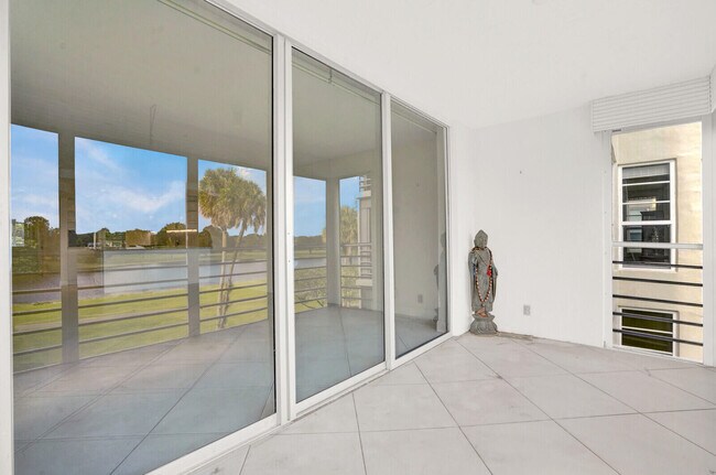 Building Photo - 804 Cypress Blvd