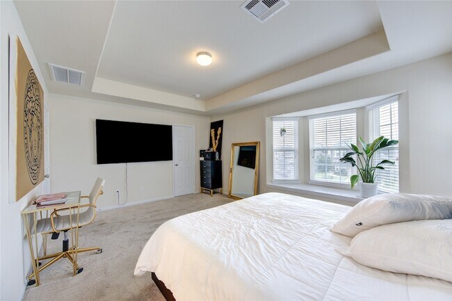 Building Photo - 3330 Madison Elm St