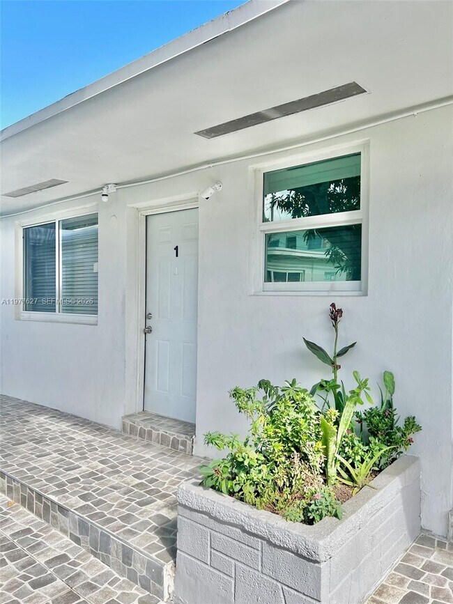 Building Photo - 62 NE 78th St