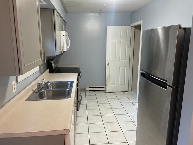 Building Photo - 211 Mallard Ln