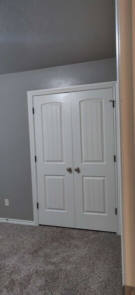 closet door in 2/3rd bedrooms - 205 Ashley Dr