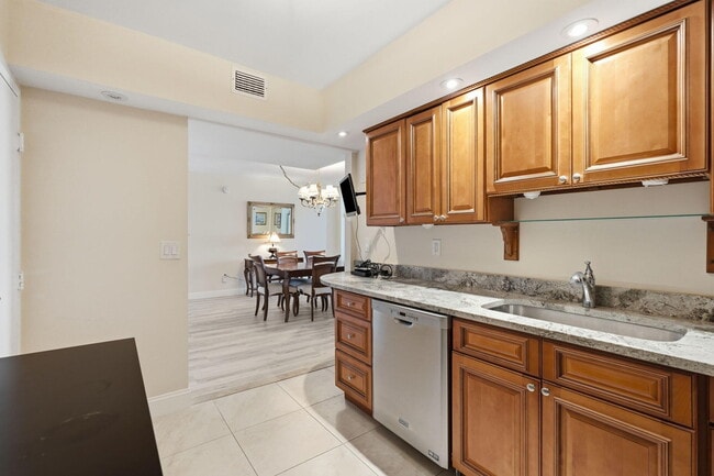 Building Photo - 3450 S Ocean Blvd