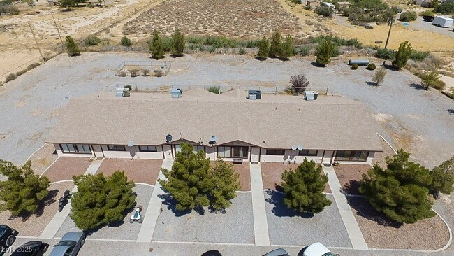 Building Photo - 2120 McMurray Dr