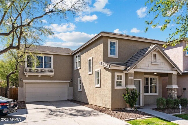 Building Photo - 2233 E Pecan Rd