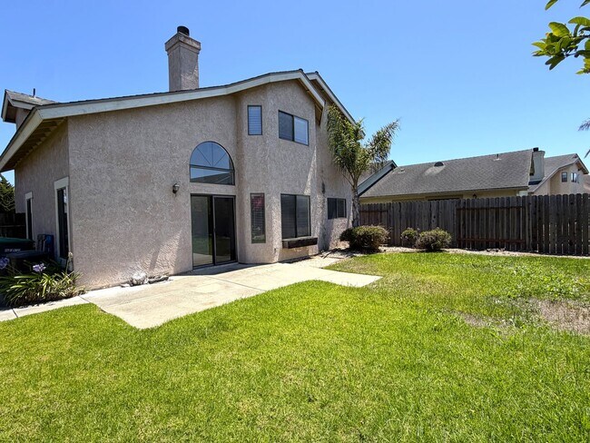 Building Photo - 1221 Primrose Ct