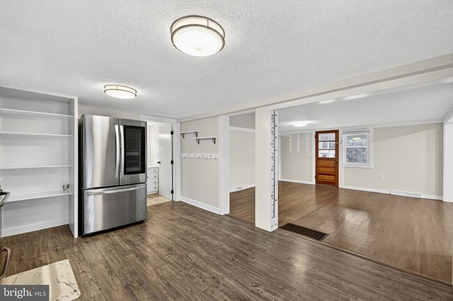 Building Photo - 239 McDonald Rd