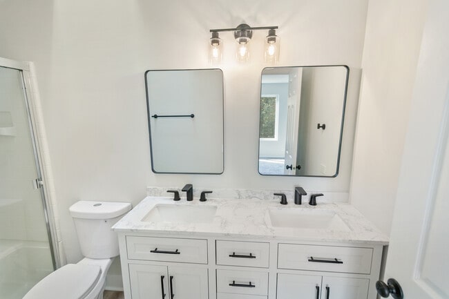 Building Photo - 2513 Arcadia Cir