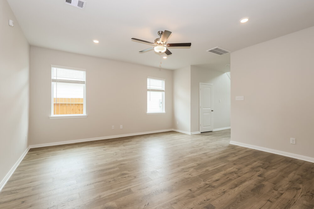 Building Photo - 15652 Plum Brk Dr