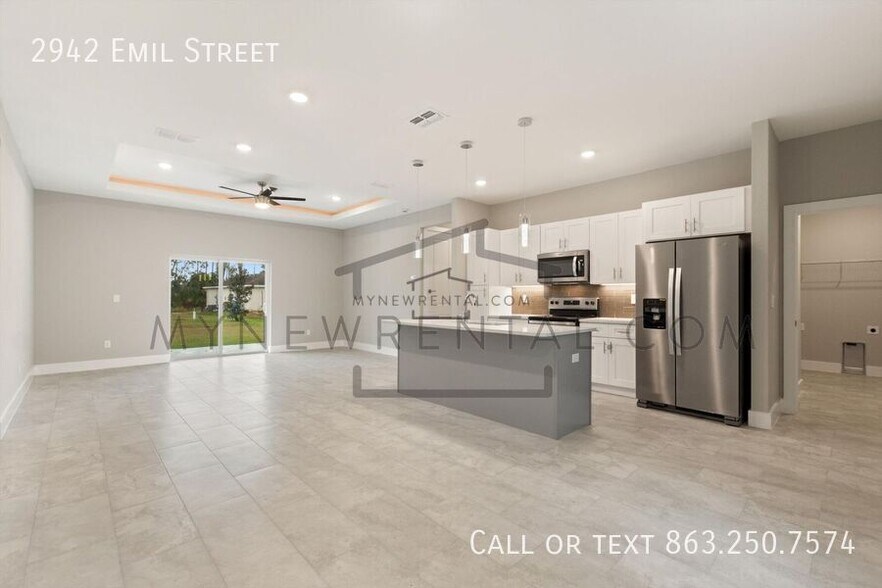 Building Photo - 2942 Emil St