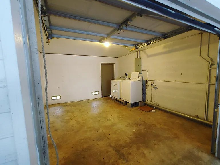 Building Photo - 4780 Pontchartrain Dr