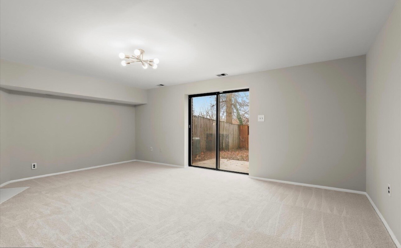 Building Photo - 40 Badger Gate Ct