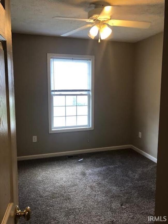 Building Photo - 3811 E Cobble Creek Dr