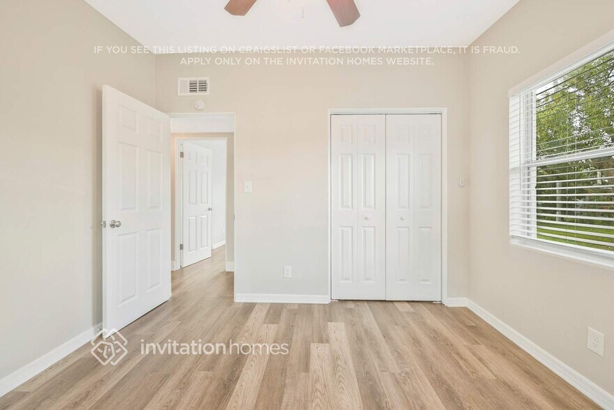 Building Photo - 2412 Martinwood Dr
