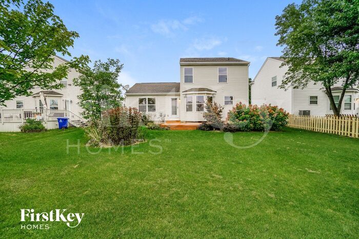Building Photo - 5645 Blandon