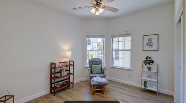 Building Photo - 2684 E Kelso Ave