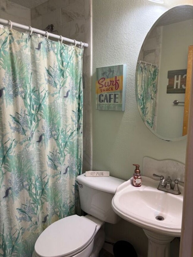 Building Photo - BEACH LIFE! 3/2 HOME FOR LEASE BEACHSIDE!
