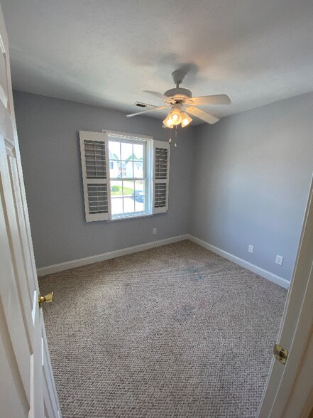 Building Photo - 3600 Old Forest Rd