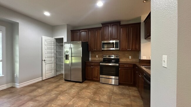 Building Photo - 3720 Messina Dr