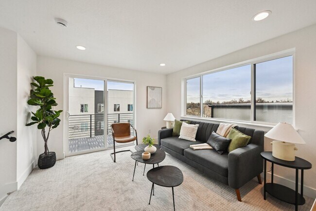 Building Photo - Modern 3BD, 3.5BA Sloan’s Lake Home with Rooftop Deck and 1-Car Garage