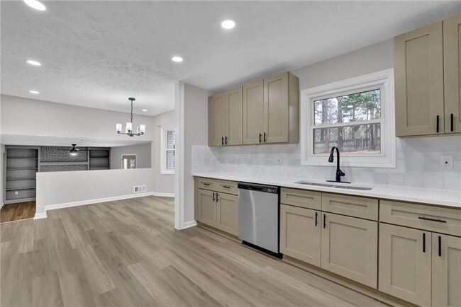 Building Photo - 2017 Allwood Ct NW