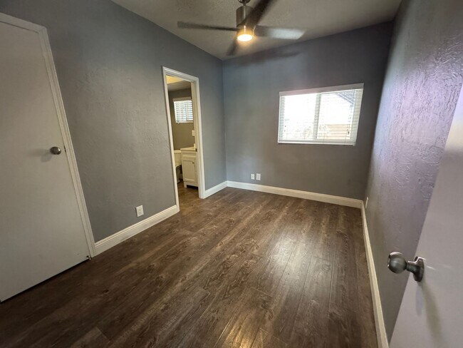 Building Photo - 2643 32nd St
