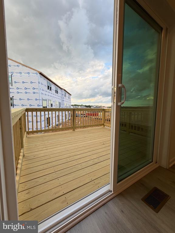 Building Photo - 40 Basswood St