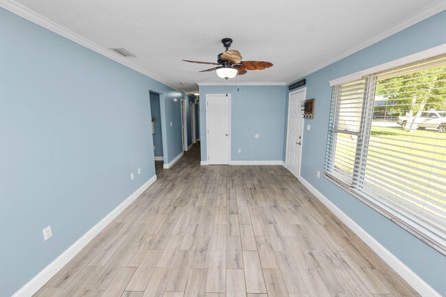 Building Photo - 3 Bed 2 Bath South Lakeland Home for Rent