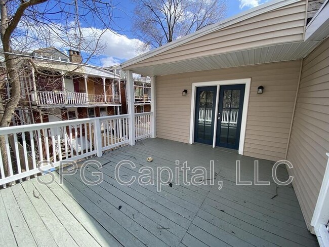 Building Photo - 502 Seneca St