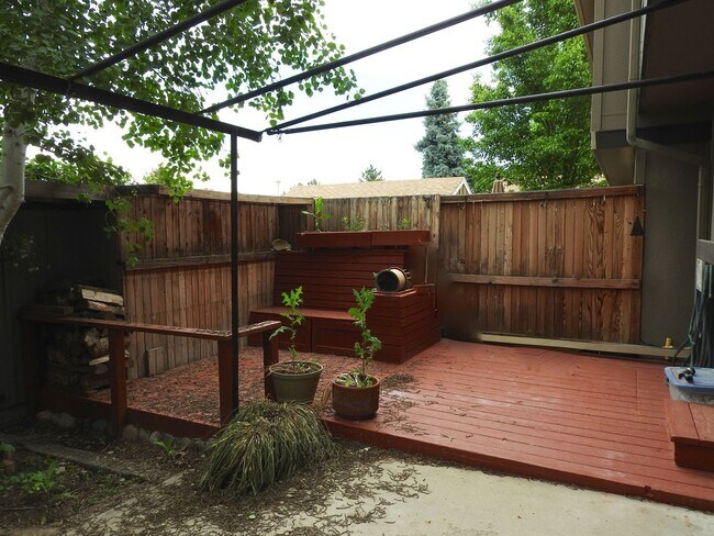 Building Photo - 8752 E Amherst Dr