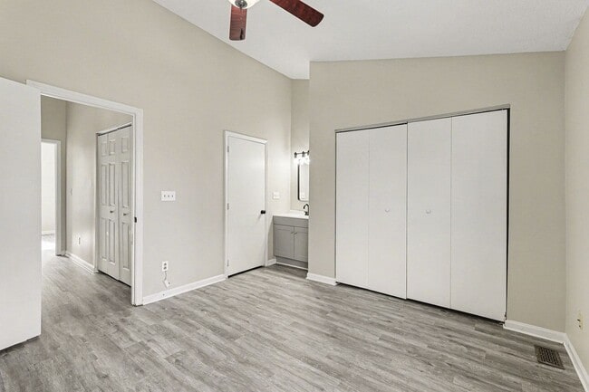 Building Photo - Beautiful Ranch Townhome Available for Rent in Charlotte, NC