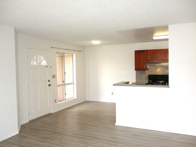 Building Photo - 94-870-870 Lumiauau St