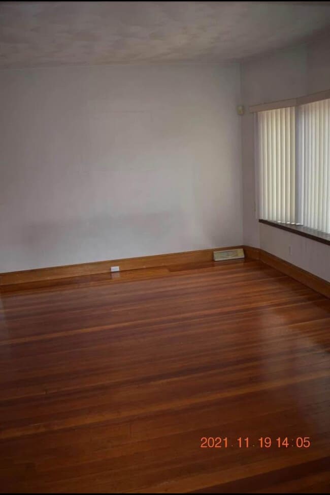 Building Photo - 784 Broadway