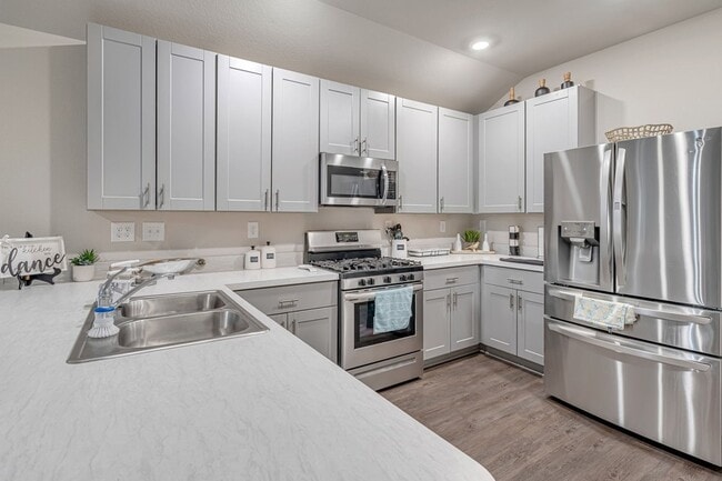 Building Photo - 9921 Spg Crk Rd