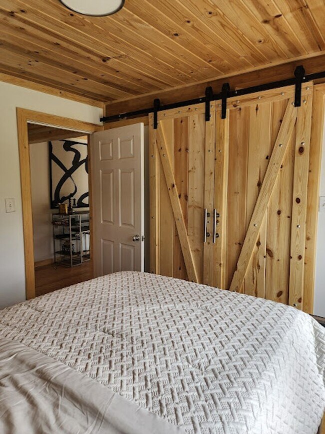 Building Photo - Long Realty & Property Management - Very Beautiful Cabin Close to Ski Resorts