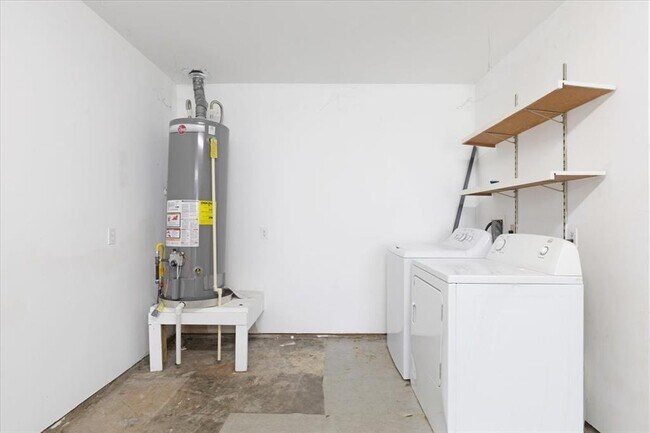 Building Photo - 7043 Drowsy Pine Dr