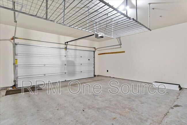 Building Photo - 113 Oriole Dr