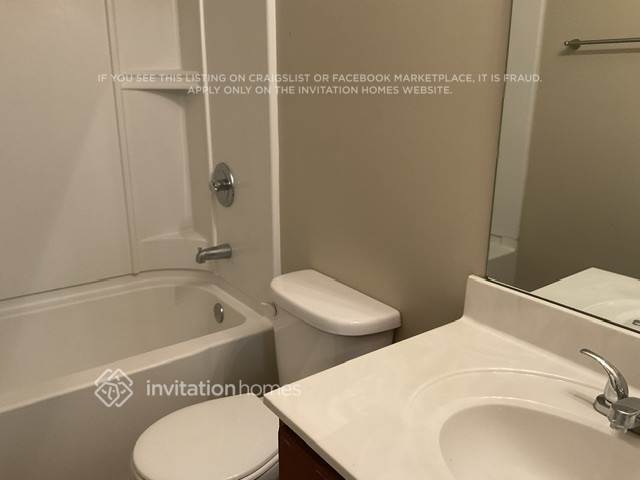 Building Photo - 3015 Stonebrook Cove