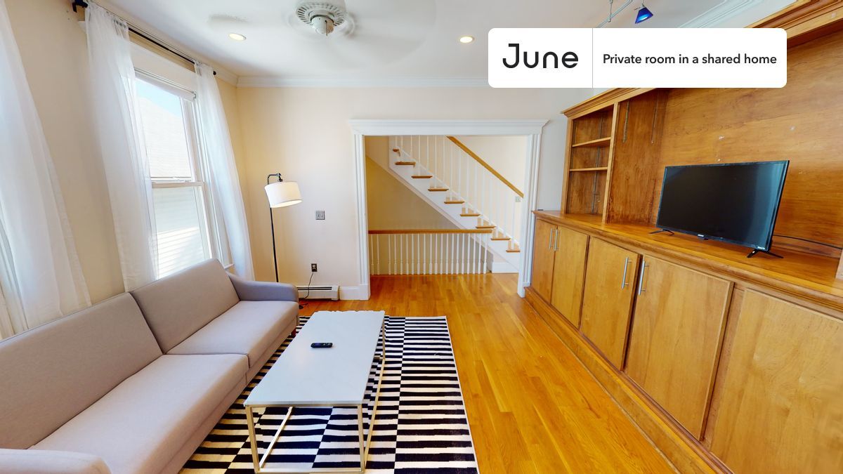 Building Photo - Room in Shared 6 bed/2 bath home