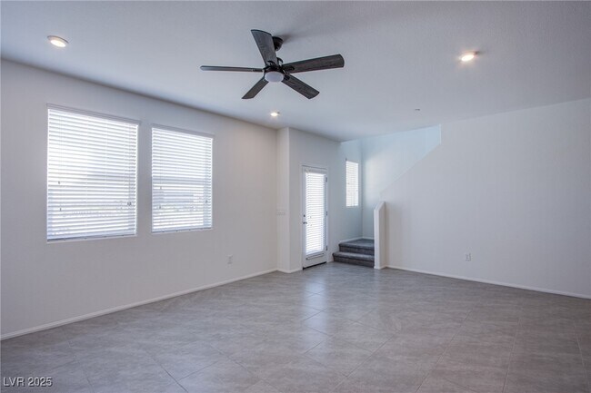 Building Photo - 6288 Dolosonte St