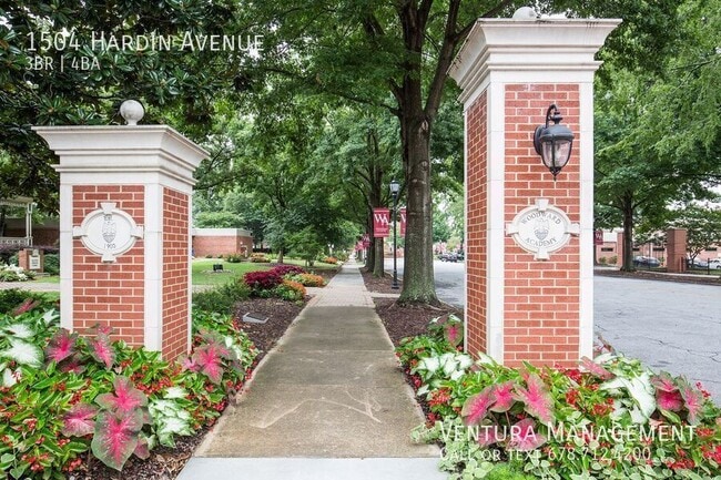 Building Photo - 1504 Hardin Ave
