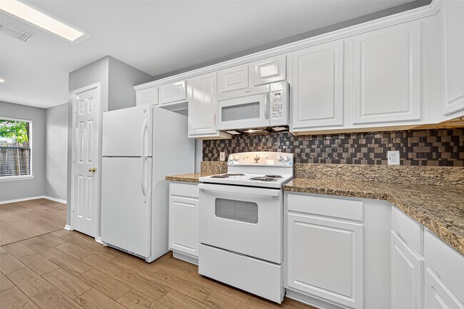 Building Photo - 30 Verbena Bend Pl
